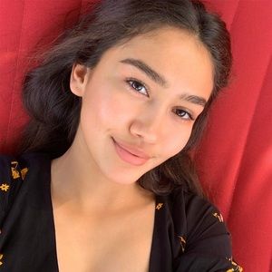 Meet your Posher, Nannett